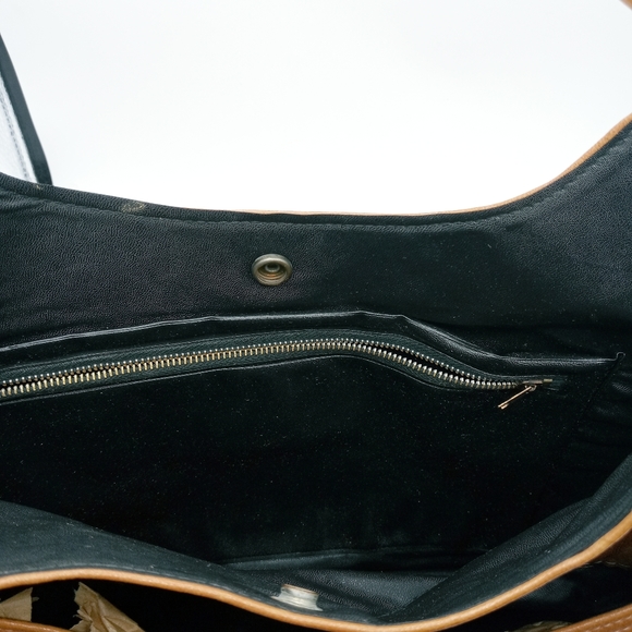 Vintage Knot Handle Hobo in British Tan - Picture 9 of 12